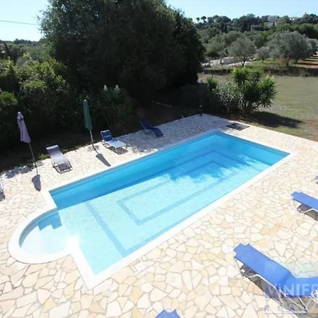 Spacious 5 Bed With Pool In Kefalonia فيلة